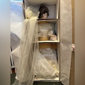 Franklin Heirloom Gibson Girl Victorian Bride Doll 1988 Mint in box.